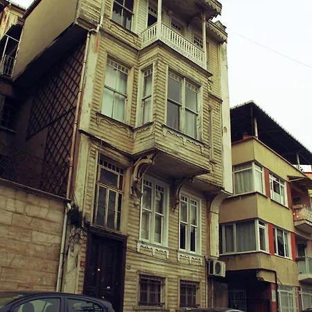 Terrace With Amazing Bosphorus View איסטמבול