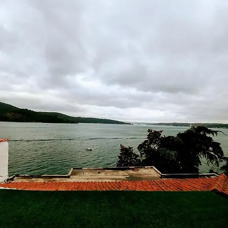 Apartment Terrace With Amazing Bosphorus View